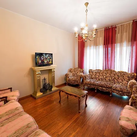 Apartment Centre