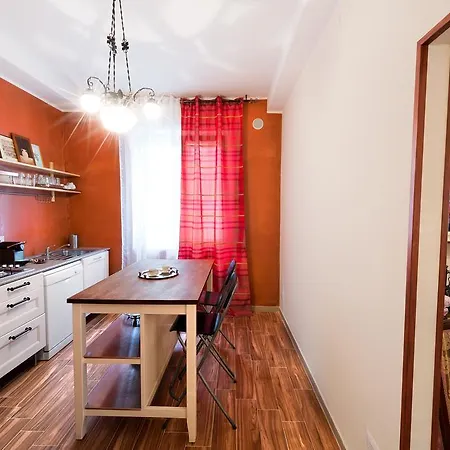 Apartment Centre